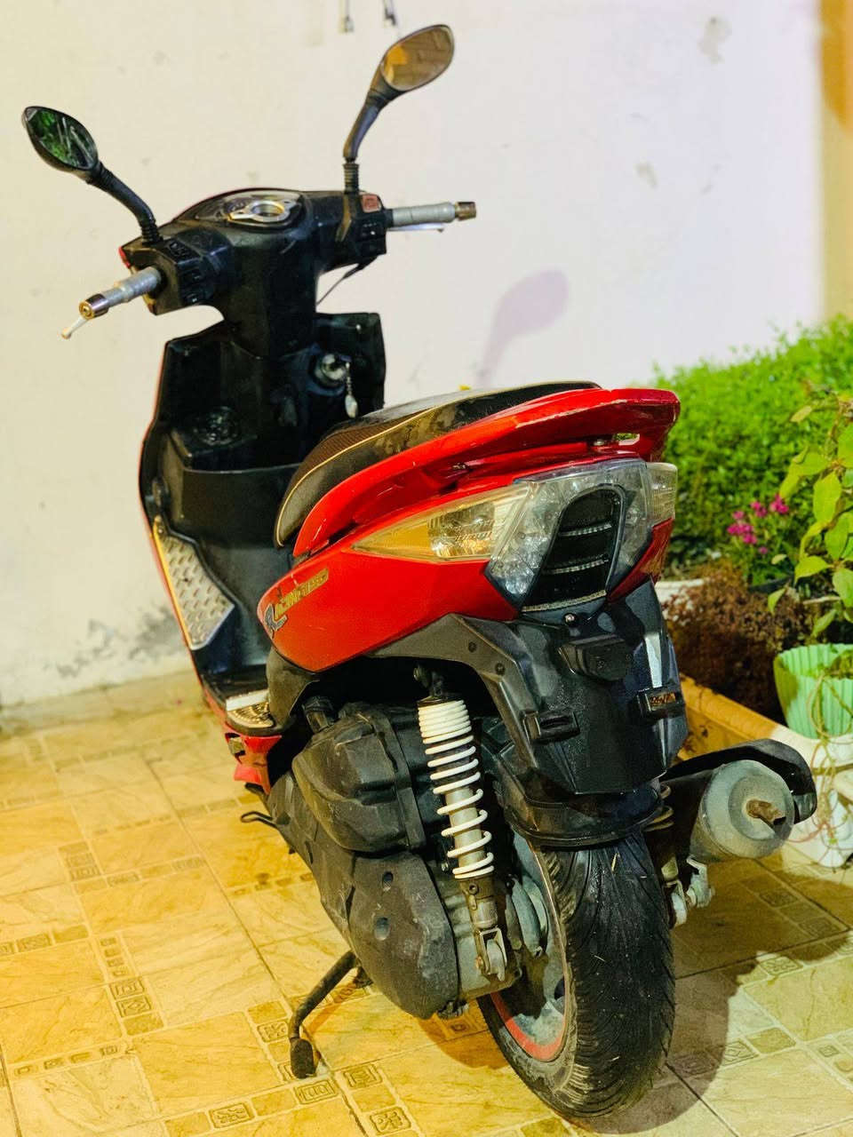 كامكو رايسنك محرك 150cc
شلعه ومعدل ونعومه طلقه 
السعر/ 500 
حله مركز المدينة 
***********
