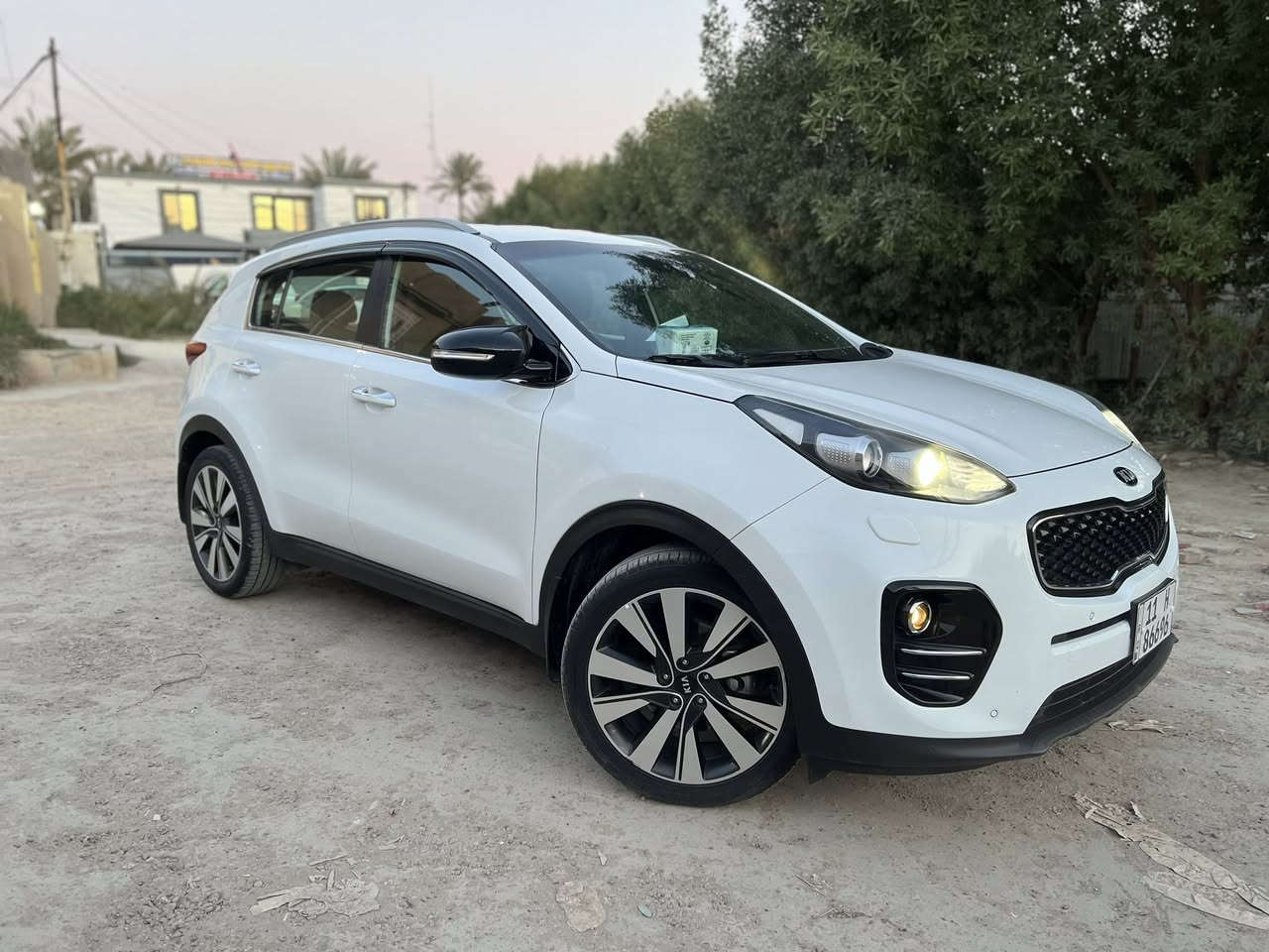 السلام عليكم
سبورتج 2019خليجي رقم بغداد باسمي 

كفاله عامة لا صبغ ولا بارد ولا تبديل حته دعاميات 

محرك ٢٠٠٠ دوش بلادي مامفتوح

كير بلادي مامفتوح

داخل بيجي 

مري شفط

زراك لايت 

قطعتين تبريد

حساس امامي خلفي

كامرة 

ماشيه 81 الف 

سيارة حيل نصيفه تجي وتشوفه

السعر 195 وبيها مجال 

مكاني ابو غريب الزيتون لاتصال ***********
