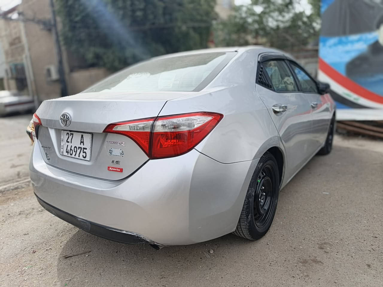 السلام عليكم كورلا 15 محرك تبريد بيها ضربة تكمه وحده الأمامية جهة السايق وكعت عليها حديده السيارة مصبوغة على نظافة عنوان مدينة الصدر السعر 90$ الرقم ***********
