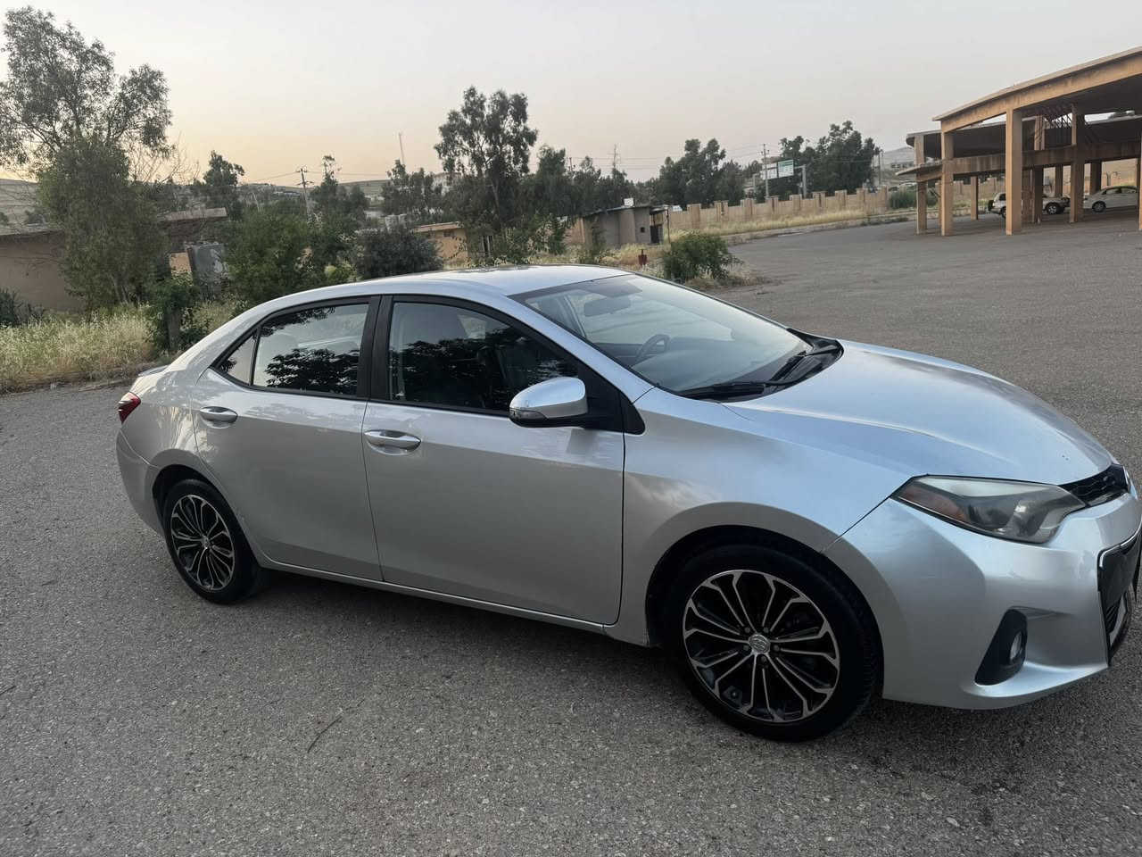 Toyota crolla 2016 
بیکاشۆ ٢٠١٦ s ئەمریکی ٢پارچە بۆیاخ بۆنیت چەمەلخ رۆشتنی سە یارە ١٣٣ML بۆزانیاری زیاتر پە یوەندی بەم ژمارە یە وە بکە ***********
