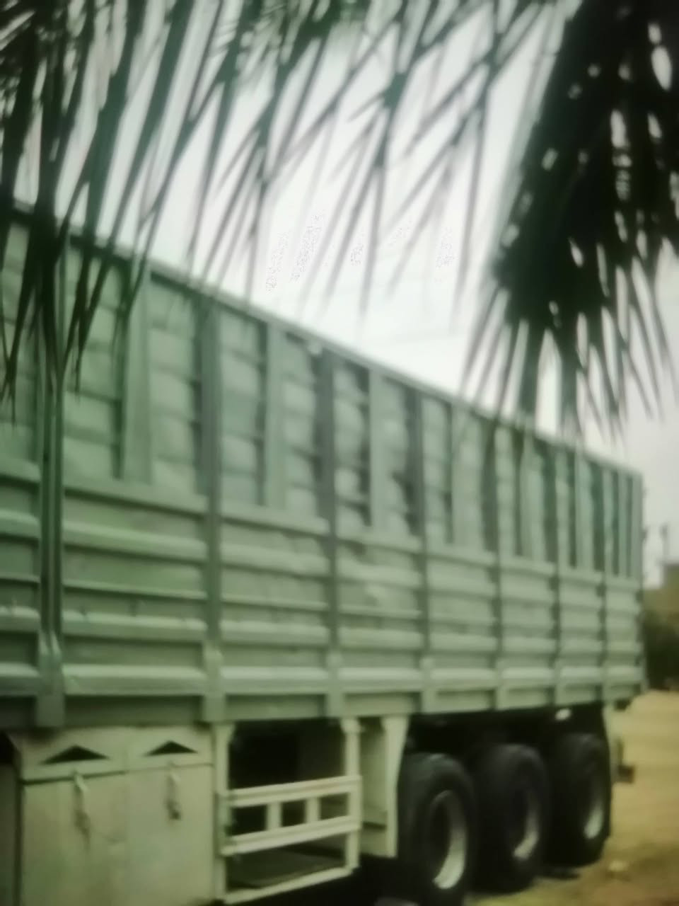 للبيع الطول ١٢/٧٥ارتفاع مترين دناكير مربع صيني١٤عربانه جاهزه اربط واطلع موجوده برمادي اتصل
***********صاحبها السعر ٨٦
