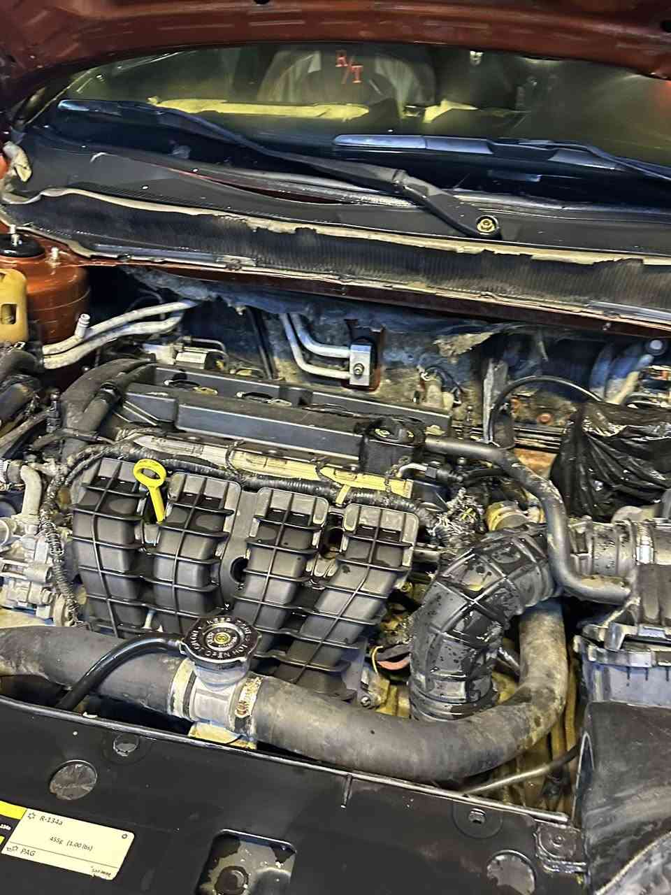 سلام عليكم للبيع دوج افنجر موديل 2012
محرك 2.400 sxt
حادثها بجم من امريكا
نص فول 
بيها مكانات صبغ ابيع حزام 
ويل كب تحكم ستيرن 
شاشه قلاب 
سنويه جديده وهزه 
سياره بأسمي 
***********
