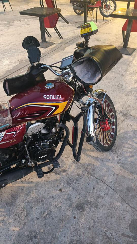 سلام عليكم دراجة ايراني لبيع شغالة سف وهندر صالي 10ايام من امنزلهة رمبة دراجة مابيهة نقص خير من الله السعر 950وبيهة مجال لشراي هاذ رقمي متواجد واساب ***********مكاني بغداد الشعلة
