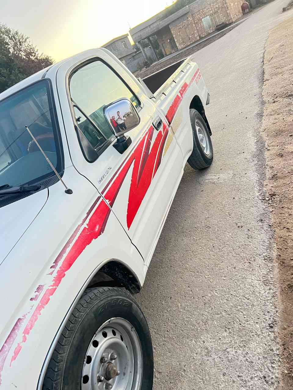 سلام عليكم بيكم موديل 2001 مكفوله كفاله عامه السعر خاص رقم الهاتف***********
