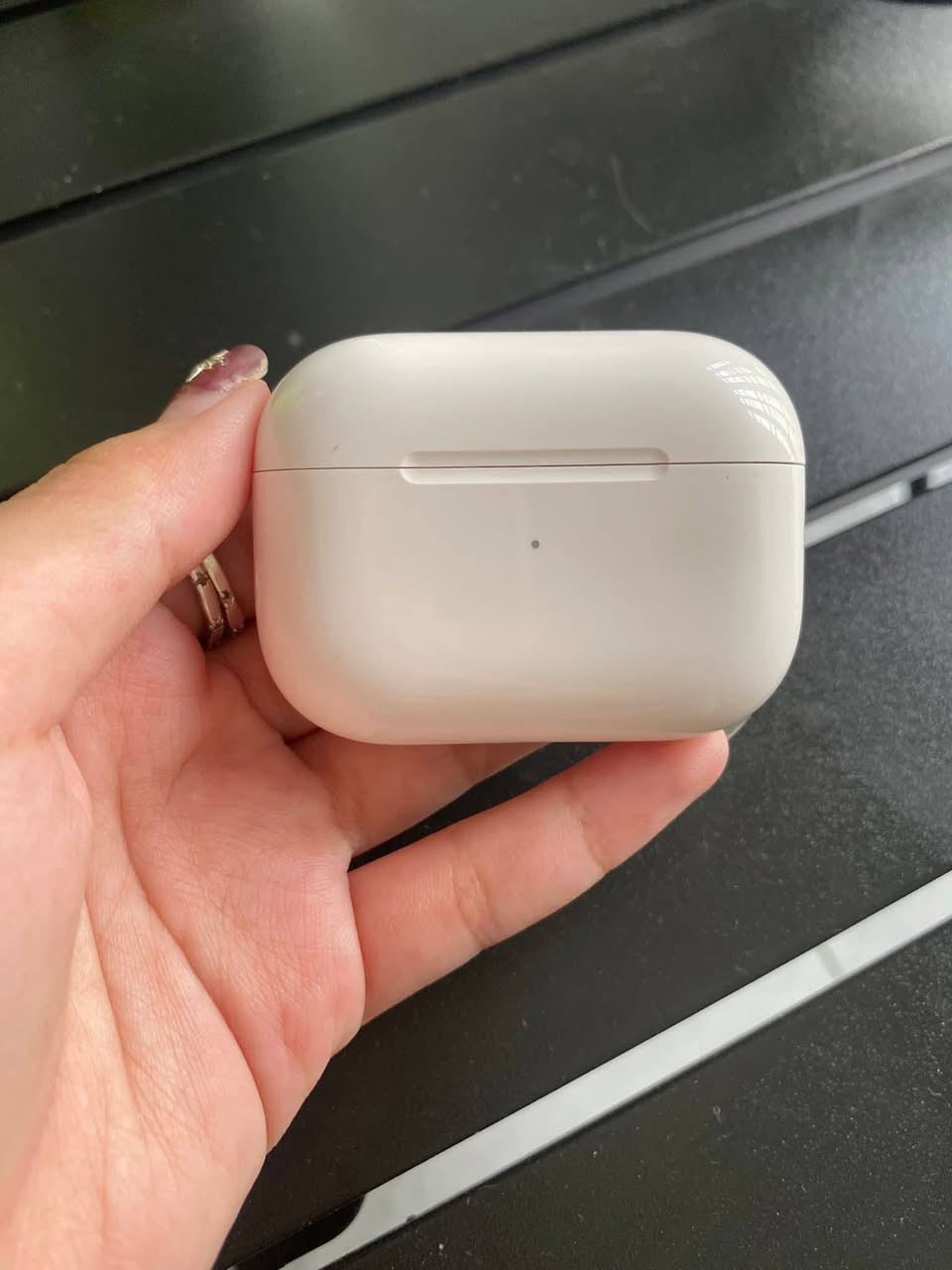 سماعات باله أمريكي Air pods pro 2 الحديث
اصلي باله أمريكي ، باله مستعمل بس كلش نظيف وياه حافظة جلد مع كيبل كتان  ما مفتوح ولا مصلح بطارية قوية صوت قوي  بإمكانك تفحص قبل الدفع ، اصلي باله  سعره 20 قفل قفل توصيل مجاني  نظافة 90% قطع محدودة للحجز واتس اب فقط ***********
