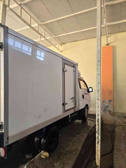 يا الله للبيع. براد. مديل 19 سياره جديده. وجاهزه عل اخير مكينه كير حدادا تخم تاير تبريد.  فول. سياره مسكر كير اوتماتيك. دبل كنبرسر. 2 حلقات. رقم بغداد.  تحويل. بسمنه.  للستفسار ***********. مكان السياره بغداد
