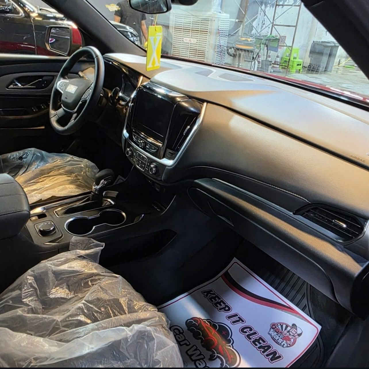 ترافلس 2023

● مواصفات LT  معروفه فول

● حجم محرك 6 سلندر 3600

● كشافات الأمامية زنون

● شاشة حجم كبير 

● عدد البصمة اثنين  

● مفتاح التشغيل بصمة وتشغيل عن بعد 

● 3 قطع تبريد 

● بصمات عدد 4 للابواب مع بصمة جنطة و بصمة تشغيل  

● صندوق كهرباء 

● كشانات الامامية كهرباء 

● تشغيل عن بعد و رادار أمامي و مانع تصادم 

● تدفئة بالكشنات الامامية

● إشارة بالمرايا الجانبية 

● شاشة الدشبول قاصة  

● سايد بريك بصمة 

● شاحن موبايل واير ليس 

● مخارج UBS

● رادار امامي + تحديد مسار 

● رادار جانبي نظام النقاط العمياء 

● اشارة بالمرآة 

 ● اوتو ستوب إطفاء ذاتي 

● تحكم ستيرن و حاكيه و بلوتوث و تحكم صوت 

● نظام ABS

● 7 راكب سياحي كشن منفصل 

● كامرات اربع جهات 

● سايد بريك بصمه
السعر اتصل وتدالل *********** وتساب
