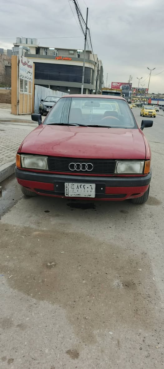 سياره اودي للبيع مكينه صرف نفخ طخم تايه جديد طخم ينراده ربل بس السعر ٢٥ وبيه مجال ***********  ***********
