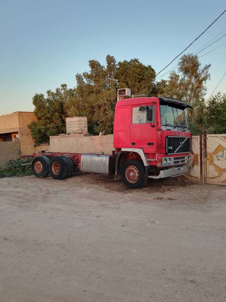 السلام عليكم فالفو للبيع موديل 91 مگينه 21 گير 3,3 
***********.  ***********
