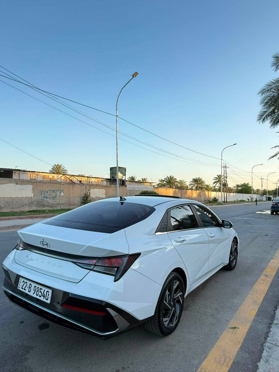 السلام عليكم
النترا تجميع صيني موديل 2024 

سعة المحرك : 1.5 لتر (1500cc)

كير CVT

إضاءة أمامية Full LED

فتحة سقف

ويل كب مقاس 17 

مري جانبية كهرباء 

عينة ديجتال

قطعتين تبريد 

هاند بريك كهربائي و اوتو هولد

ماشية 25 الف كيلوو بعدها بريحة الشركة 

مكان السيارة بغداد العامرية

***********
