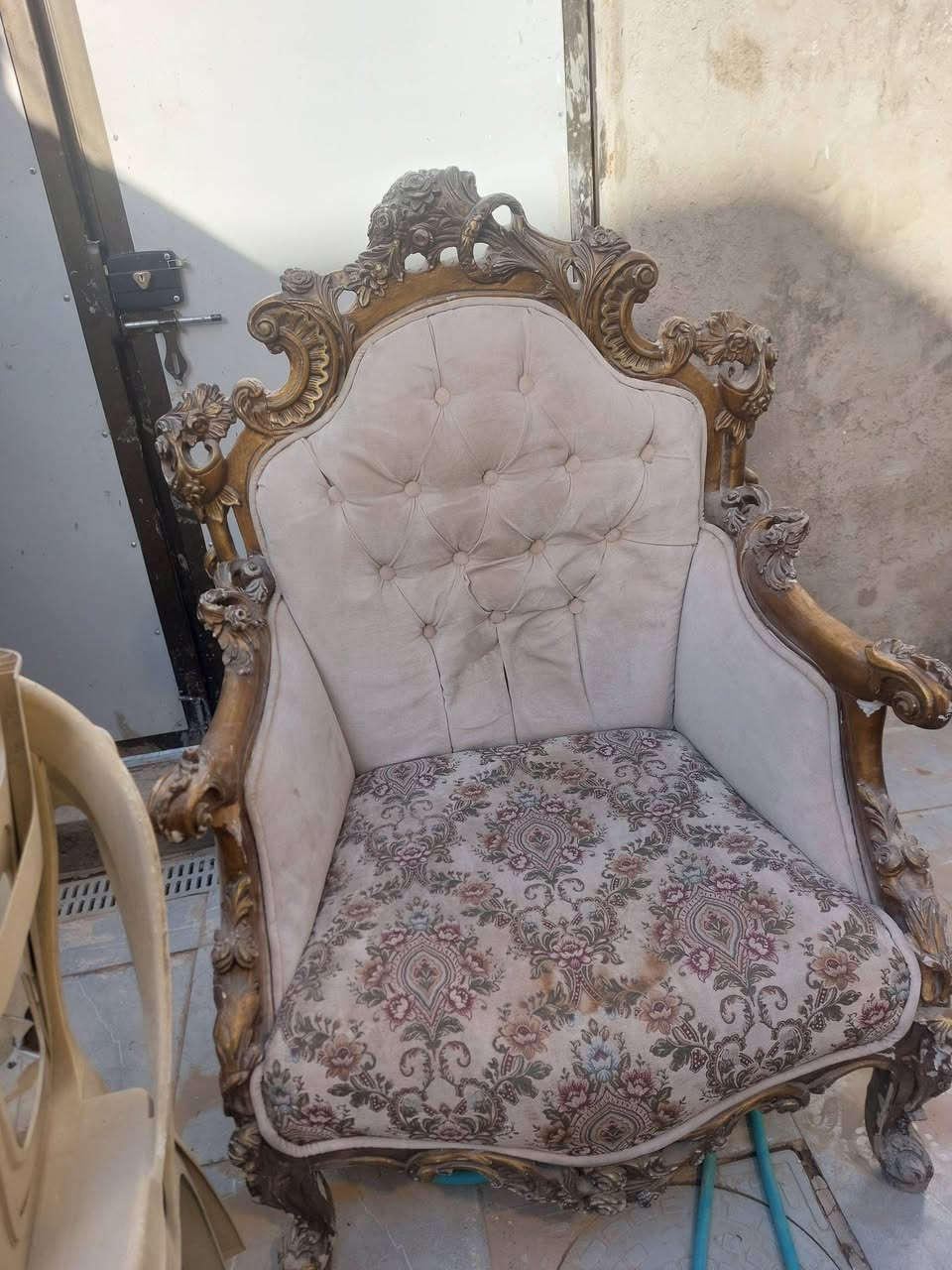 هذا تخم ملكي عايز ترتيب وصبغ بس سفنج مالته كل زين سعره ١٧٥ لمكان نجف حولي


**إذا كنت صاحب هذا الإعلان وتريد حذفه لأي سبب، رجاءا أرسل رسالة إلى الدعم الفني**
