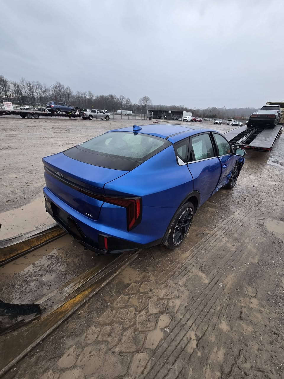 تحميل كيا كي فور K4 2025 جيتي لاين فول من سافانا الى #مرسين تركيا / #كردستان العراق تم الشراء من /  Knoxville (TN)
موعد الوصول التقريبي 30 يوم

عداد المسافات: 7,397 ميل حقيقي 

🟪ســعــر💲 ::  الــرد تلقائي 🇮🇶📩🇺🇸

اسعار شحن تنافسية من جميع الولايات الامريكية الى (المنطقة الحرة بالاردن / ام قصر / الشارقة) شاملة لجميع المصاريف (النقل الداخلي - الشحن البحري - عمولة المكتب - عمولة التحويل - فتح الحاوية)
***********
***********

#IAA #COPART #IRAQ #USA #CARS #JORDAN #FREE_ZONE #AUCTION #BAGHDAD #العراق #بغداد #سيارات #دبي #الاردن #مزاد #مزادات #كيا #هونداي #تويوتا #كرايسلر #كوبارت #نيسان #اربيل #تفصيخ #تقطيع #قطع_غيار #الحرة #سيلتوس
