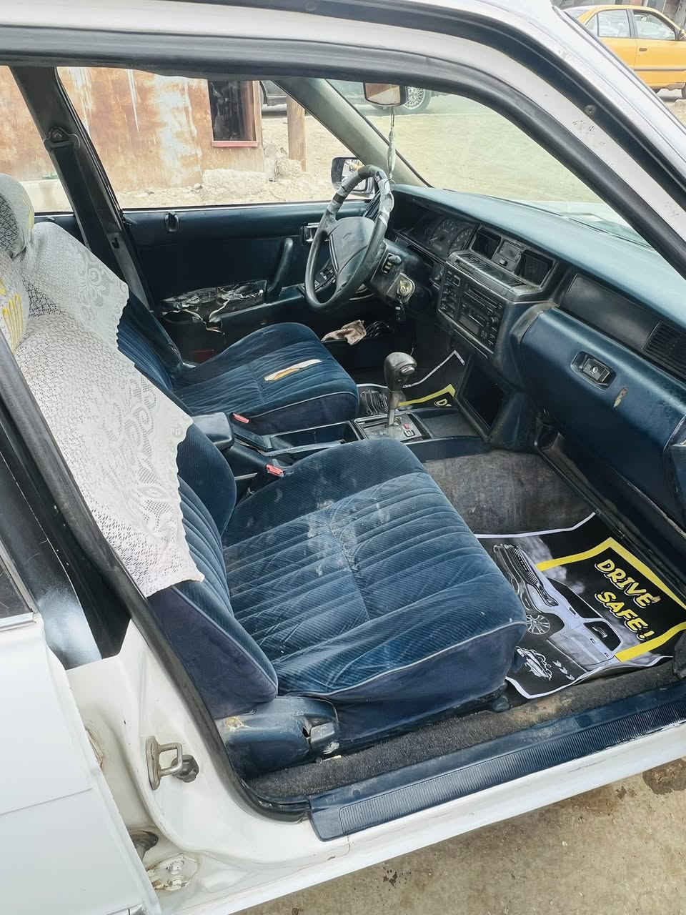 يا الله سوبر سيدان موديل 1990 رقم بغداد بسمنه تحويل مباشر مكينه ونجي سياره حلوه ستوه معمره ومصبوغه السعر 38 مكان سياره ميسان العماره وهذه وقمي
 ‭0773 003 3788‬
