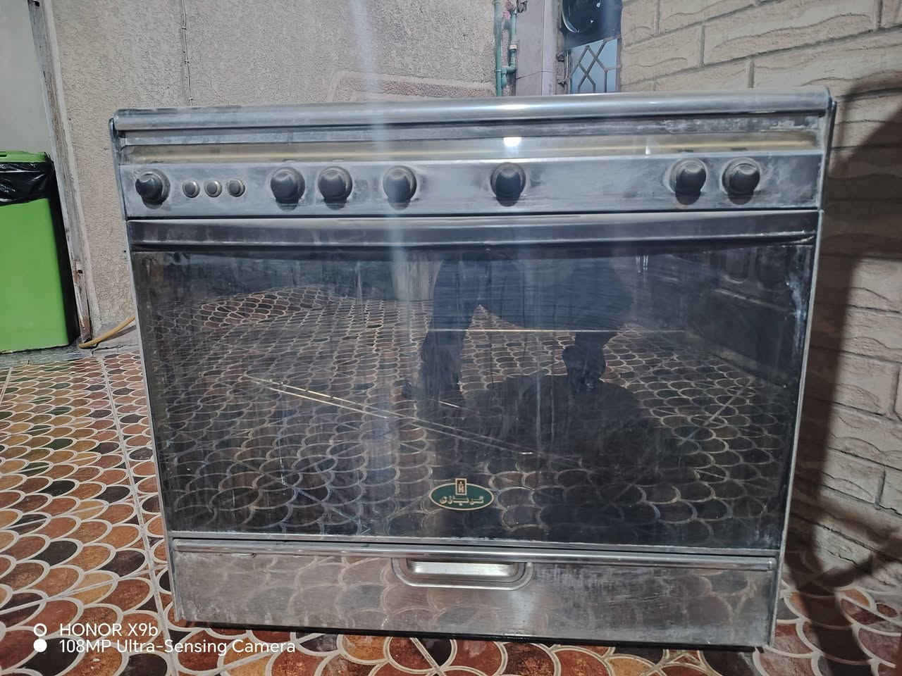 طباخ نوع كريازي للبيع نضيف
السعر خاص ***********
