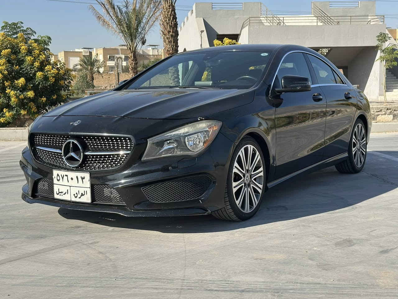 السلام عليكم 
مارسيدس cla 250  
موديل 2018 
ماشيه 70 كيلو 
السياره فول عدا الفتحه من حساسات من نقط عمياء من تدفئة كشنات دخول ذكي كامره فقط فتحه مابيها 
وارد امريكي حادثها جاملغين و شبر بنيد
يابه حته ما نطول المنشور عليكم مستعجل ع البيع ورايدها 140 
والشراي يجي وبخدمته 
مكاني النجف 
***********
