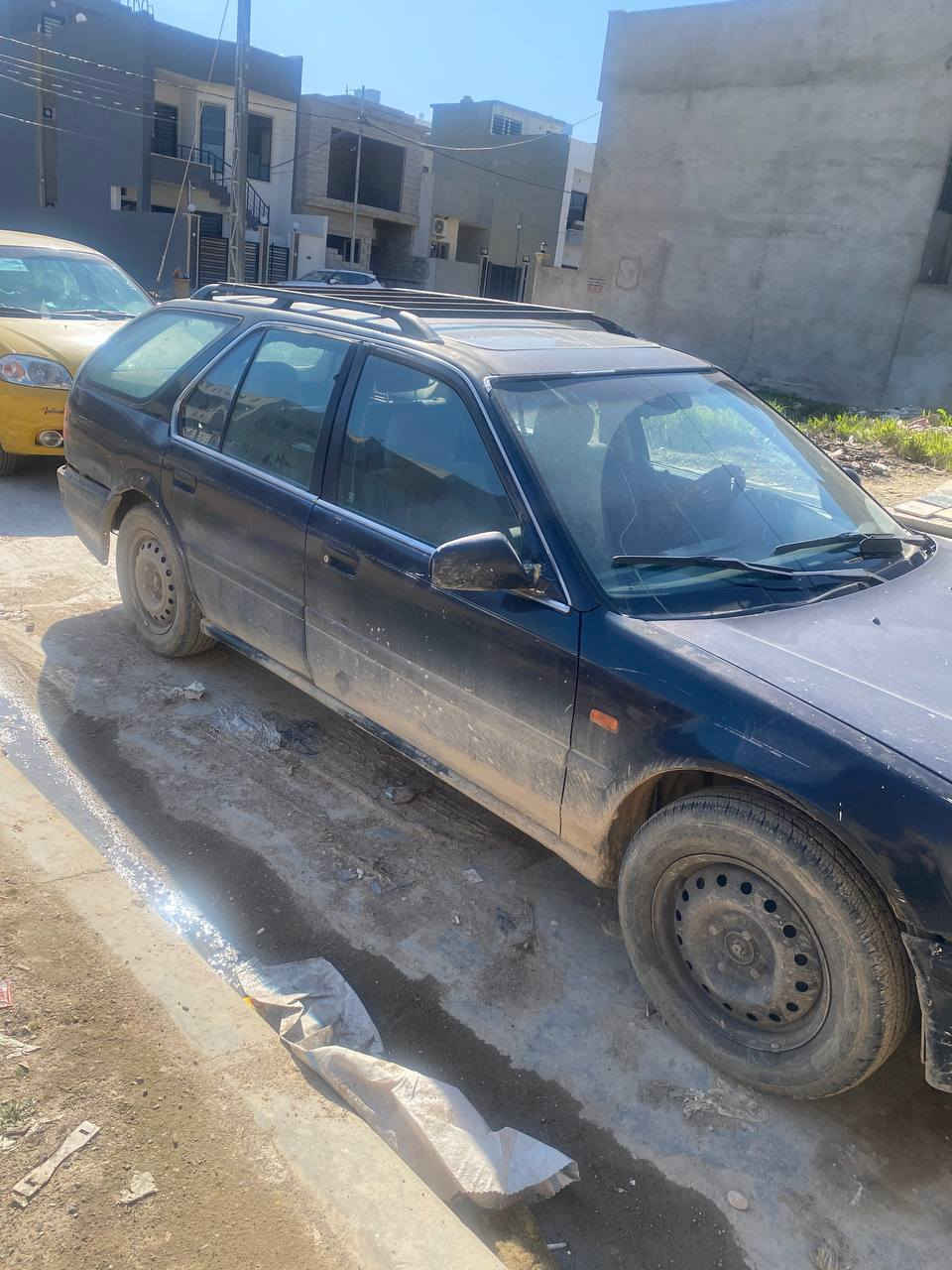 هوندا ياباني موديل 1993 ستيشن سيارة شغالة تايات جديدة و باتري جديد السعر 10 اوراق 
للتواصل: ***********

