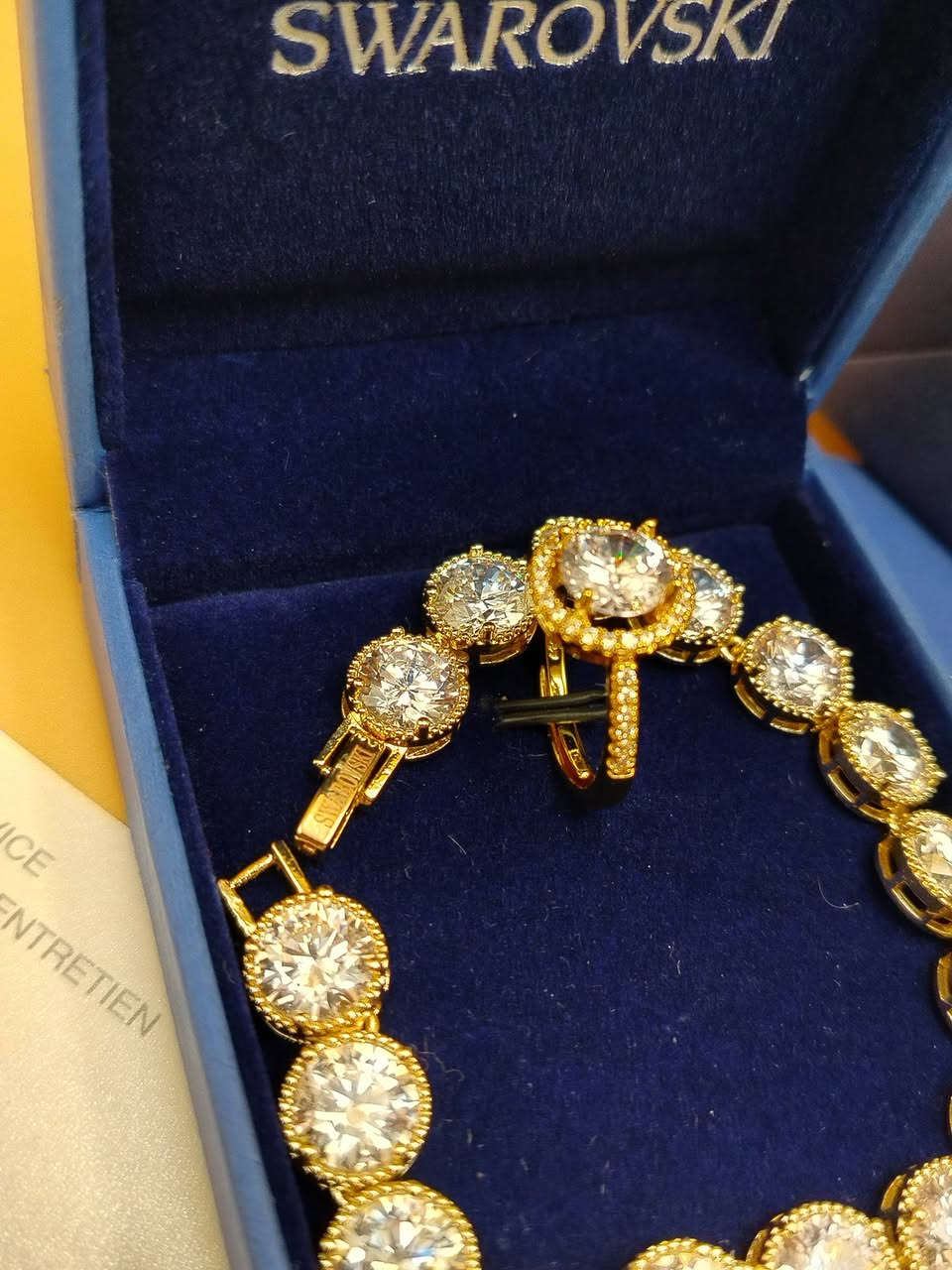 سوار ومحبس سوارة فسكي مختم مع الملحقات كامل يوجد توصيل


**إذا كنت صاحب هذا الإعلان وتريد حذفه لأي سبب، رجاءا أرسل رسالة إلى الدعم الفني**