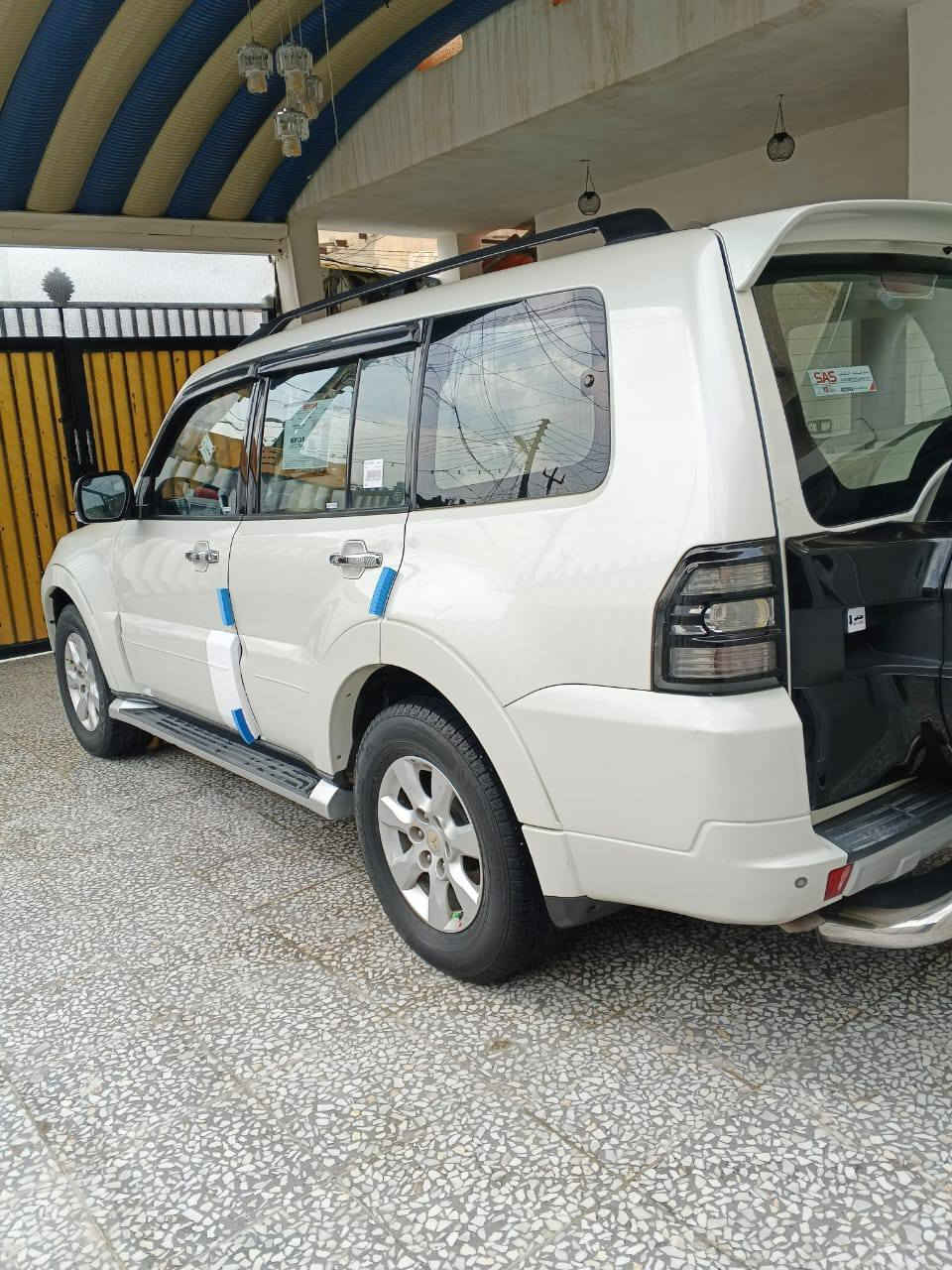 ﷽

الأسم / باجيرو حبتور 
الون / ابيض صدفي
موديل / 2010
حجم المحرك / 3500
السعر / 143
مواصفات حبتور فول واحد علا واحد 
1 / شاشه تاب أصلي 
2 / كامره خلفيه دواره
3 / تحكم استيرن جهتين
4 / 7 راكب 
5 / كشنات جلد 
6 / كشنات كهربائي 
7 / تبريد البيانو
8 / لد أمامي
9 / تخم تاير جديد مشلن 
10/ تخم ويل 18
11/ دوشمه على بلاد
12/ سياره فتحه سقف 
13/ حساس خلفي 
14/ مري شفط 
15/ مري ام الشاره 
16/ منظومه زنون
السياره خليجي كفاله عامه من الدعاميه الى الدعاميه 
كير مكينه صدر  كله كفاله
سياره شرط احله من صور بعد
رقم بغداد الدولي بسمي هزه جديده فحص جديد
سنويه جديده
الاستفسار ***********
مكان بغداد حي النصر
