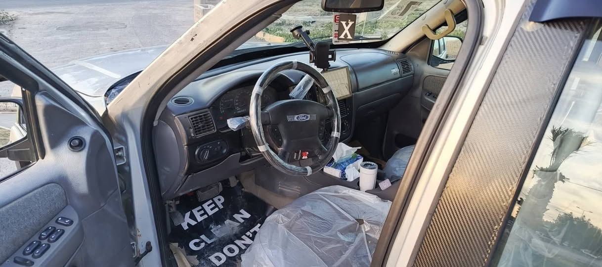 فورت اكس بلور 2002 كير مكينه تبريد كفاله داخل جديد 
حداديه جديد  تخم تاير تبريد ثلج تدفئه شغاله كهربائيات كلهه شركه. سياره متعوب. عليها مال جناي وبلعافيه للياخذهه سعرهه69وبيهه مجال  عنواني بغداد بياع  رقمي ***********   اذا تحب واتساب. بي
