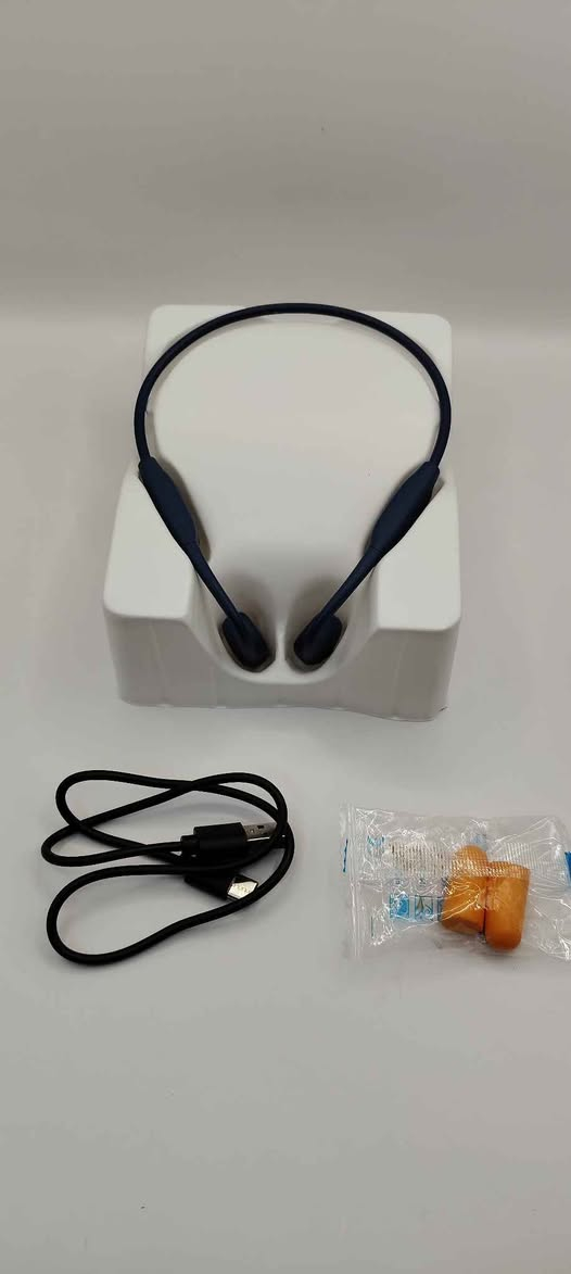 هذه سماعات رأس لاسلكية بتقنية التوصيل العظمي من طراز Forte Open Ear. 
الميزة: تستخدم تقنية التوصيل العظمي للحفاظ على الأذنين مفتوحتين لسماع الأصوات المحيطة.
مقاومة الماء: حاصلة على تصنيف IPX6 لمقاومة العرق والماء.
التوافق: متوافقة مع الأجهزة التي تدعم تقنية البلوتوث.
التصميم: خفيفة الوزن ومريحة ومناسبة للرياضة مثل الجري وركوب الدراجات. موصل, نينوى


**إذا كنت صاحب هذا الإعلان وتريد حذفه لأي سبب، رجاءا أرسل رسالة إلى الدعم الفني**