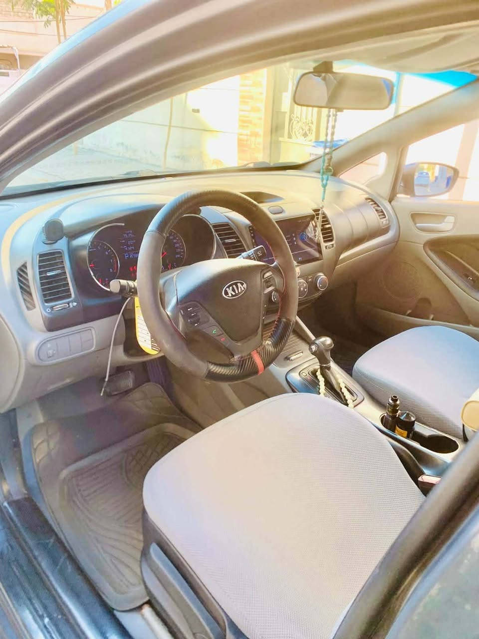 رمضان كريم سيراتو البيع فقط موديل ٢٠١٤ خليحي مكينه ١٦٠٠ دوش مكينه وكير حداديه صدر تخم تاير كفاله نص فول تخكمات جهتين كمره شاشه لد وبعد بيهه موصفات  سياره جديده وحله من صور الف ما تصرف عليهه  رقم وسنويه نكليزي الى ٢٠٢٨ رقم بغداد بسمي وكاله تحويل حاضربيهه ٥ قطع صبغ بس رش فقط بدون دواخل السعرالمطلوب ٩٥ مكاني ديالى شهربان تصال فقط ***********
