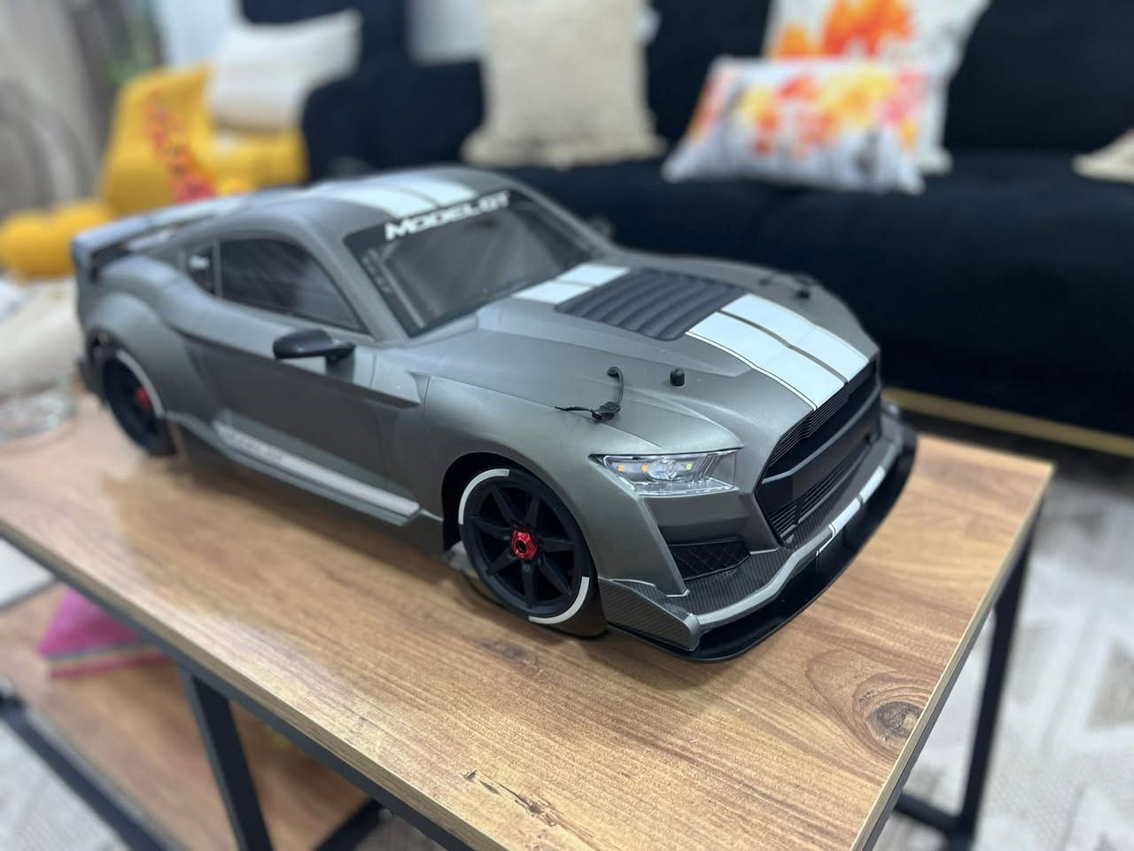 شبابنا الغالين موستنك 1:7 6S جديد بالكارتون تفاصيل عالخاص ومتوفر تايرات احتياط للي يرغب 🌹


**إذا كنت صاحب هذا الإعلان وتريد حذفه لأي سبب، رجاءا أرسل رسالة إلى الدعم الفني**