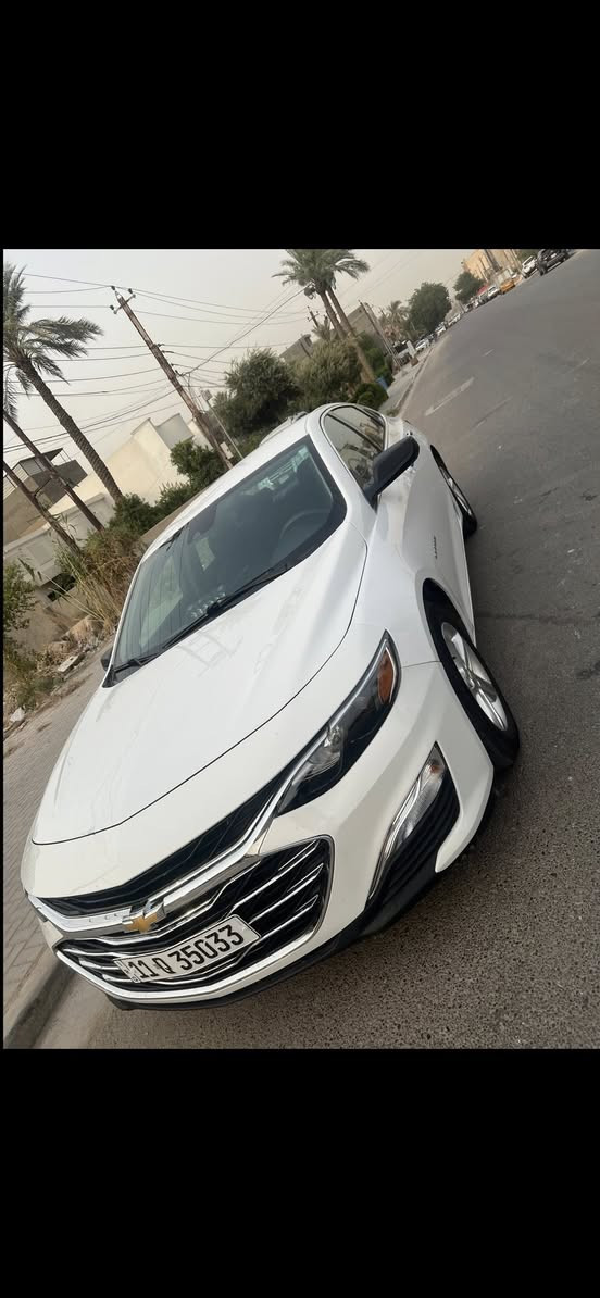 السلام عليكم
ماليبو 2023 
١٥٠٠ تيربو 
سيارة نظيفة وضربتها بسيطة مثل ما موضح بالصور بالدعاميه الامامية ونفسها مصلحها وبيها شبر بارد جهة السايق كلش بسيط 
 سبير ما نازل 
بصمة تشغيل
تحكم ستيرن
تبريدها ثلج
داخل اسود
بصمة ابواب
كامرة
مثبت سرعة
تحديد مسار
هندر بصمة
 كشن سايق كهرباء 
مواصفاتها معروفه 
رقم بغداد بأسمي 
ماشية ٧٤ الف وقابل لزيادة
السعر ١٤٠وبي مجال بسيط للطيبين 
مكاني بغداد السيدية
***********
متواجد خاص
