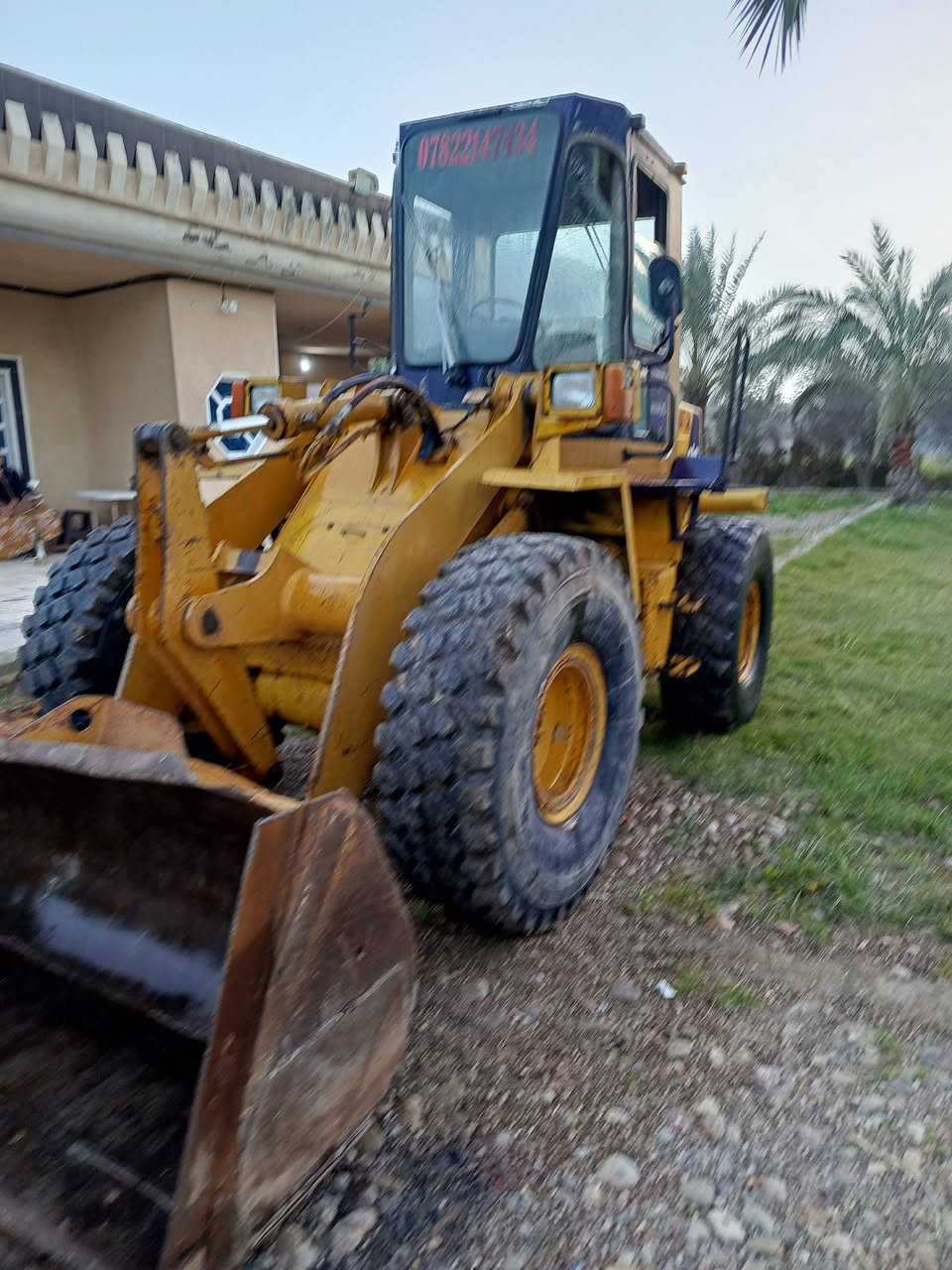 سلام عليكم كوماتسو 100
رقم بغداد 
مكينه 6
***********
