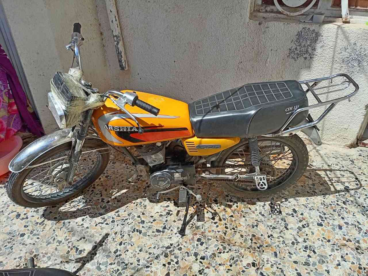 السلام عليكم اربع كير أوراق اصولي الدراجه يرادلها ترتيبات بسيطه السعر 350 وبيها مجال بسيط حك الجيه
الرقم ***********

مكاني كربلاء حي الوفاء 
السلام عليكم اربع كير أوراق اصولي الدراجه يرادلها ترتيبات بسيطه السعر 350 وبيها مجال بسيط حك الجيه
