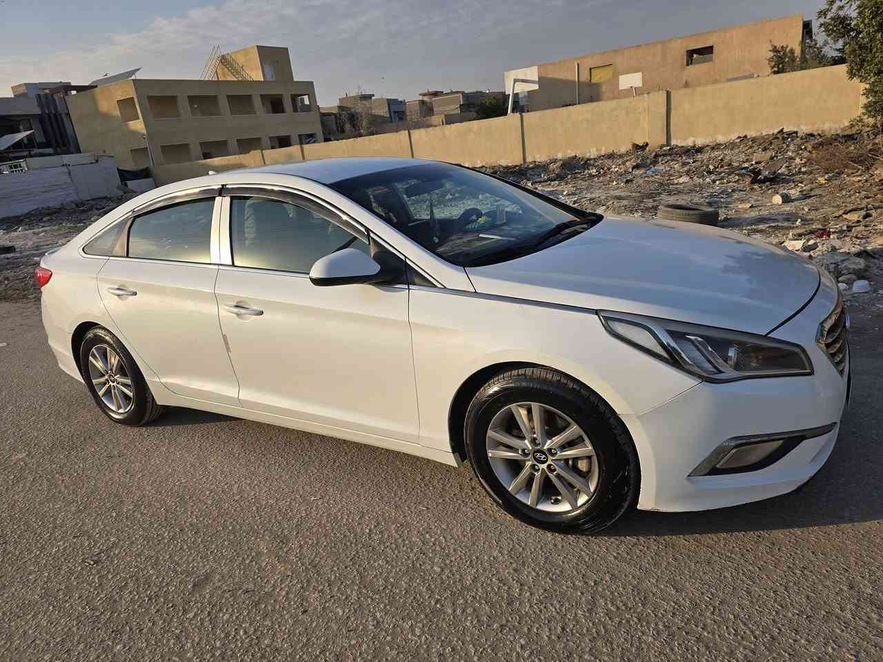 هونداي سوناتا ٢٠١٧ وارد أمريكي
٢٤٠٠
تبريد ثلج
تحكم ستيرن جهتين
بلوتوث حاكية موبايل
كروس سرعة
ويل كب
ماشية ١٠٥ الف
كير مكينه حداديه تراي خير من الله 
وحادثهة بنيد فقط صبغ بدون دواخل
 صور حادثها والسونار مرفقات ويا الصور
للاستفسار التواصل على الرقم***********
