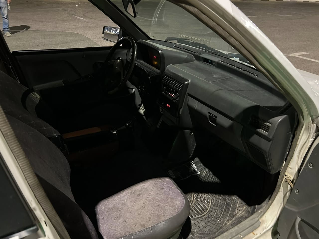 السلام عليكم سايبه موديل ٢٠٠٨مكفوله من الضربه مكينه كير حداديه شواصي مكفوله مصبوغه جماليه هاتف ***********
