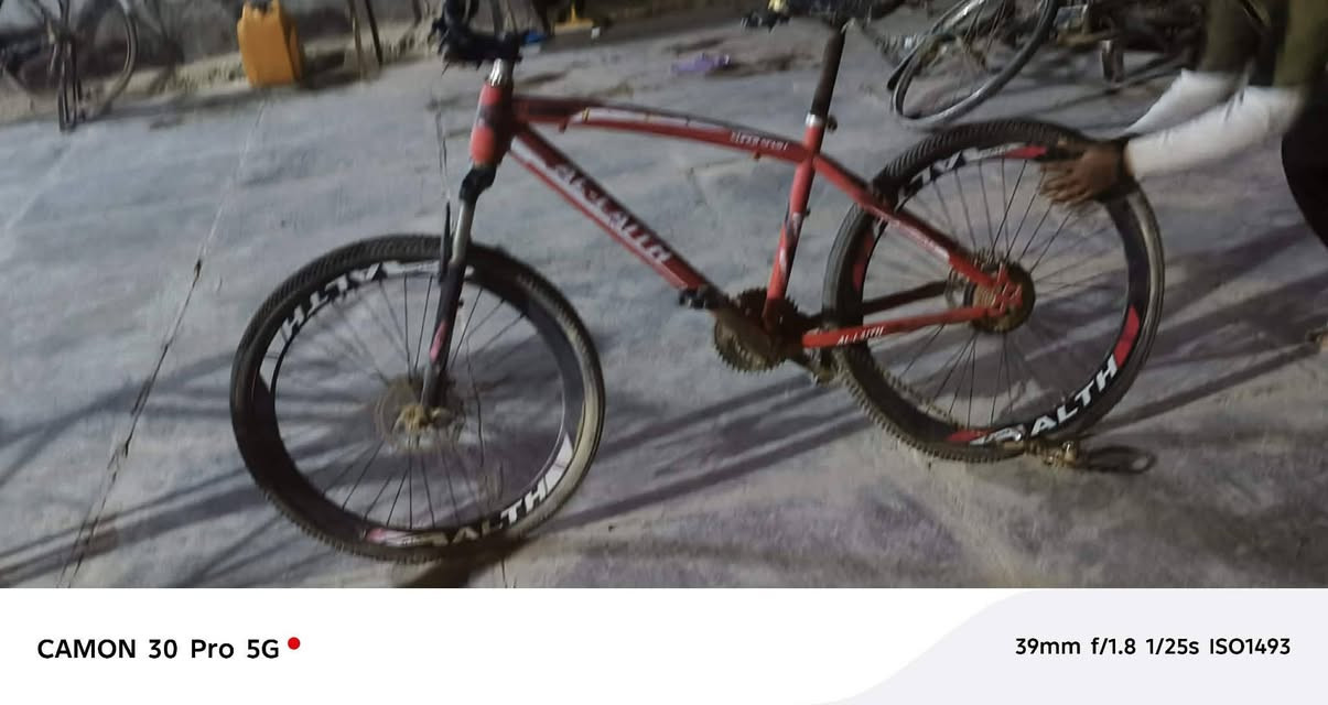 باسكلات البيع سعر لواحد ب30.   لتواصل. *********** مكاني الحمزه شراقي
