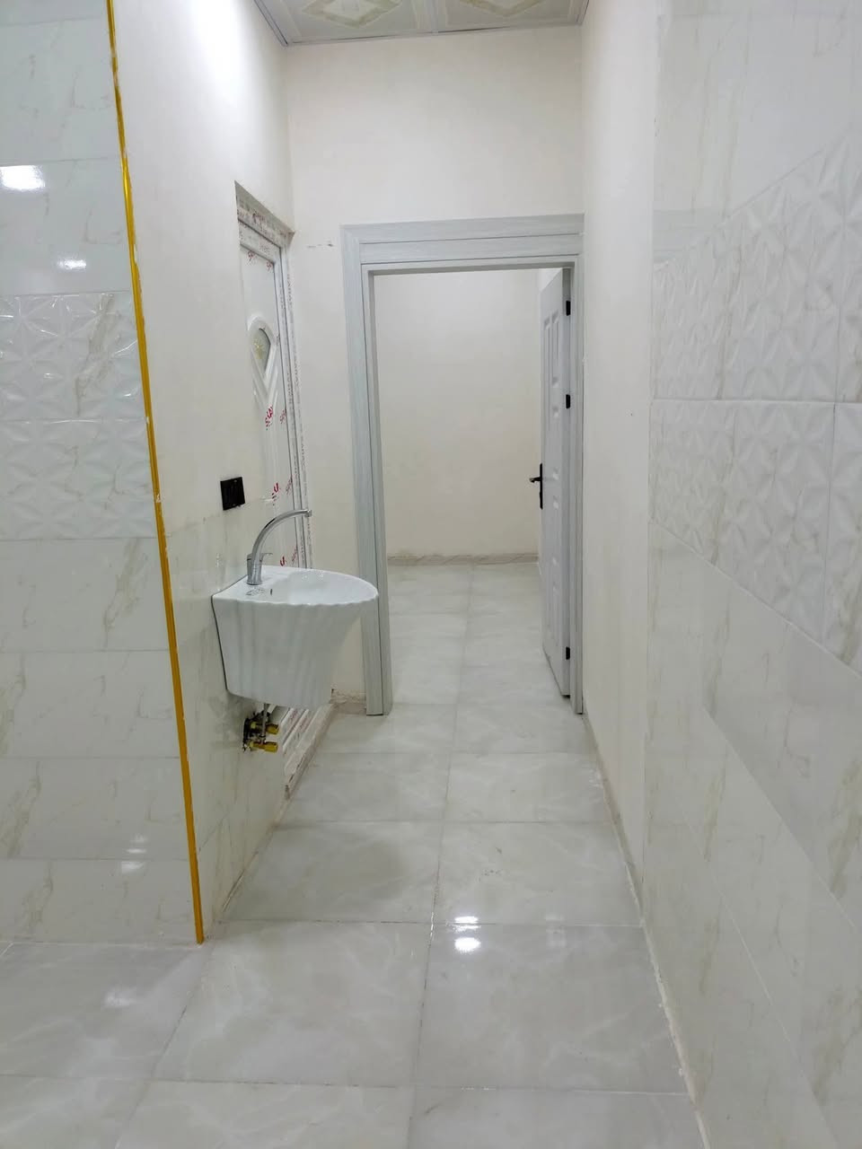 للبيع حولي حي العسكري الزراعي قرب من مجمع ابو داود الطبي صيدلية البيات السعر ٤٢ مع مجال 
*********** تابع مكتب الساحل للعقار
