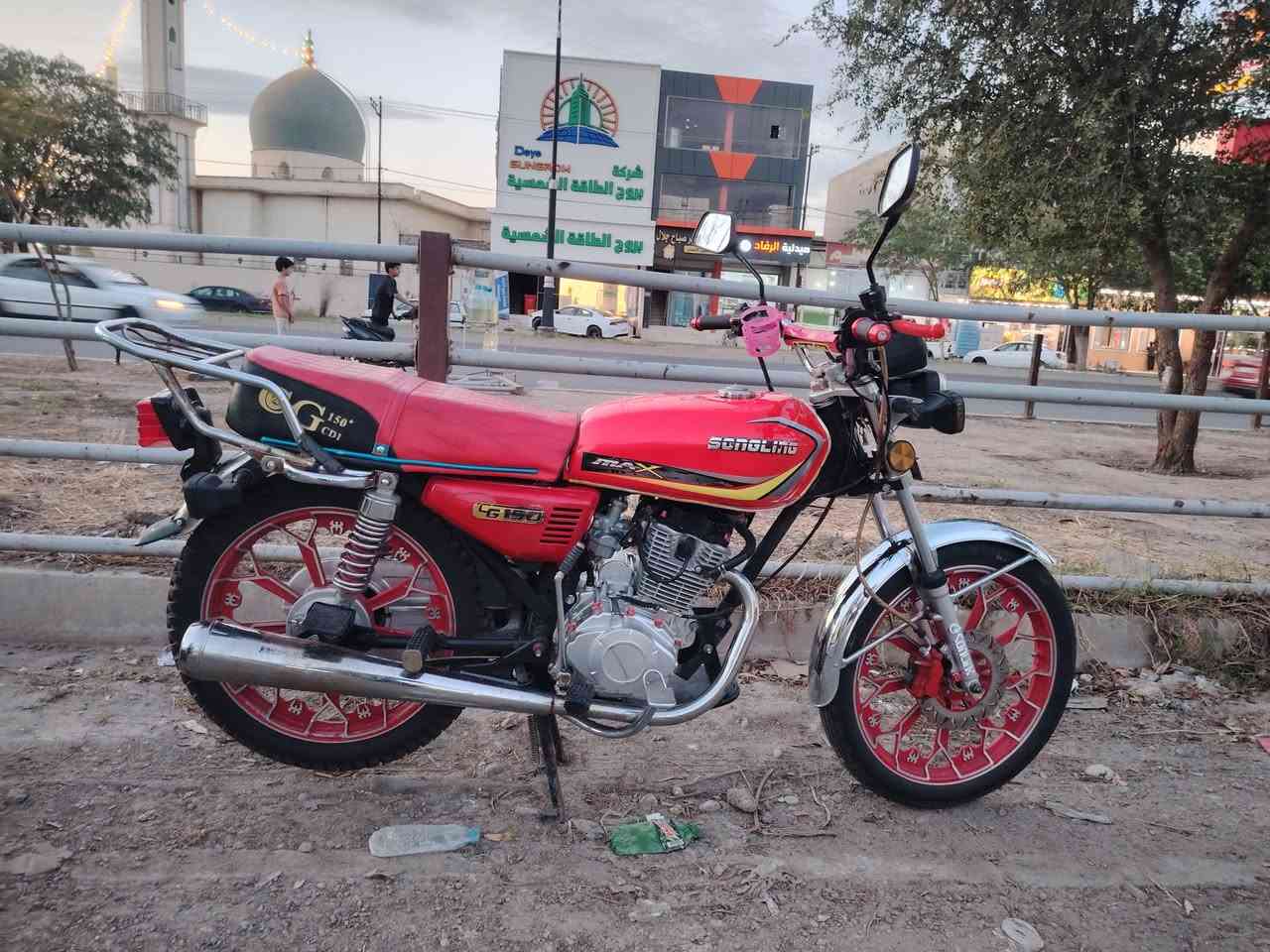 سلام عليكم سونك 24  محرك مامفتوح شرط كهربائيات كامل شغال دراجه مرتبه فول سعر 600 وبيه مجال  ***********
