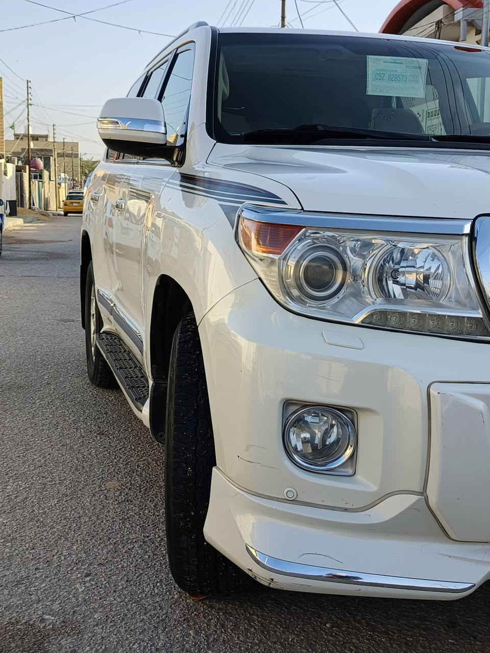 رقم الهاتف ***********اسيا 
***********اثير 
***********اسيا 
سلام عليكم       السعر ٣٨٥ وبيه مجال 
لاندكروز موديل ١٤ فول موصفات _رقم بغداد بأسمي 
محرك ٦سلندر _ اشاير بلمري+مري شفط_تحكمات ستيرن _شاشه +كامره_حساسات أمامي خلفي _فتحه_لايت أبيض 
_بصمه +تشغيل عن بعد 
السيارة كامله وتخبل كير ومكينه كفاله بيه بارد واحد فقط سونار بلصور موجود
