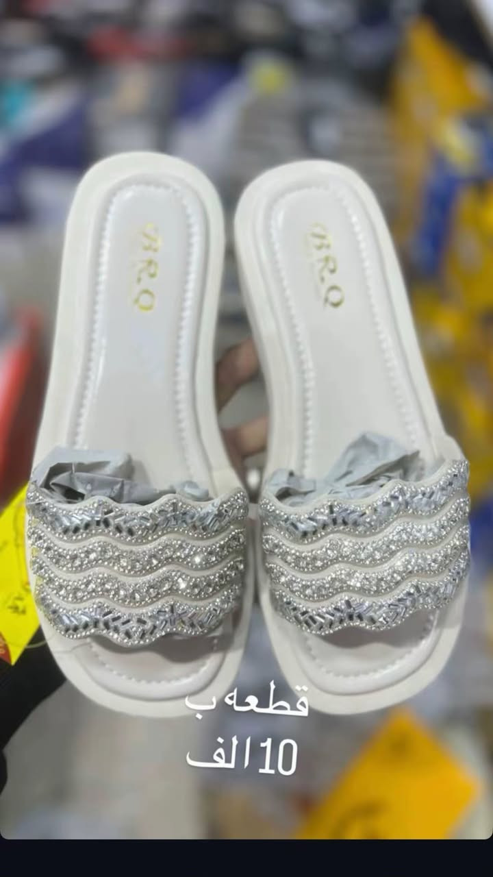 ‏✅مديلات عصريه تناسب كال  اطلاله
‏
‏✅راحه طبي 
‏
‏✅اسعار مناسبه 
‏
‏✅يوجد خدمه توصيل داخل الكوت فقط
العنوان الكوت طشاش مقابيل كفيل اسعار مناسبه جداً الستفسار اتصال ع رقم ‏‪***********‬‏ واتساب
