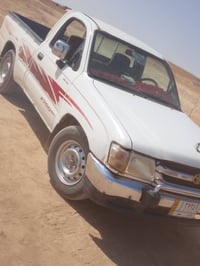 تيوتا البيع المديل 2004 صبق عام سعر 75 به مجال   07716967137