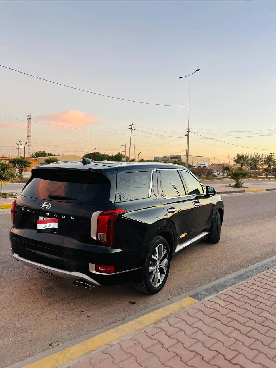 السلام عليكم 
هونداي بالسايد 2022  امريكي
فول مواصفات واحد ع واحد 
مكفوله كفاله عامه حادثها بس دعاميه بسمي رقم بصره
محرك 6 سلندر 5 كامرات بانوراما تبريد 3 قطع وباقي المواصفات معروفه مكان السياره بصره سفوان للتواصل ***********
