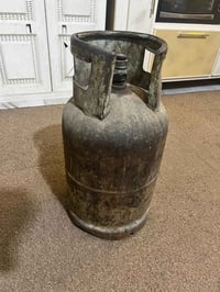 دبة غاز للبيع ب ٥٠ قفل المكان الشعب  ٠٧٧٠٠٠١٤٠٠٩