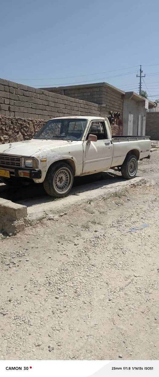 بيكم موديل 82.  محرك كير تمام 
شرعي متوفي.. رقم نينوى اصفر،. 
دوشنة جديدة 
سيارة ويل كب تايات انظاف. 
سيارة جاهزة عالشغل. ترايك بغداد. 
السعر 15 مو شراي لاتخابرني رجاءً
الشرعي متوفي.. 
***********
***********
