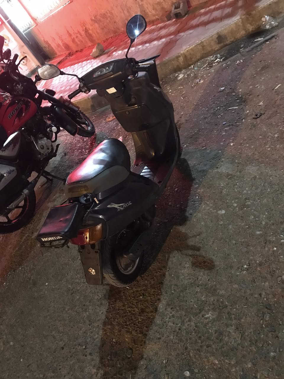 السلام عليكم عندي ماطور للبيع ماطور محرك ما مفتوح كله بلدي بس مبدل كابريتر السعر 350 بي مجال مكاني كركوك سوك العصر الرقم ***********
