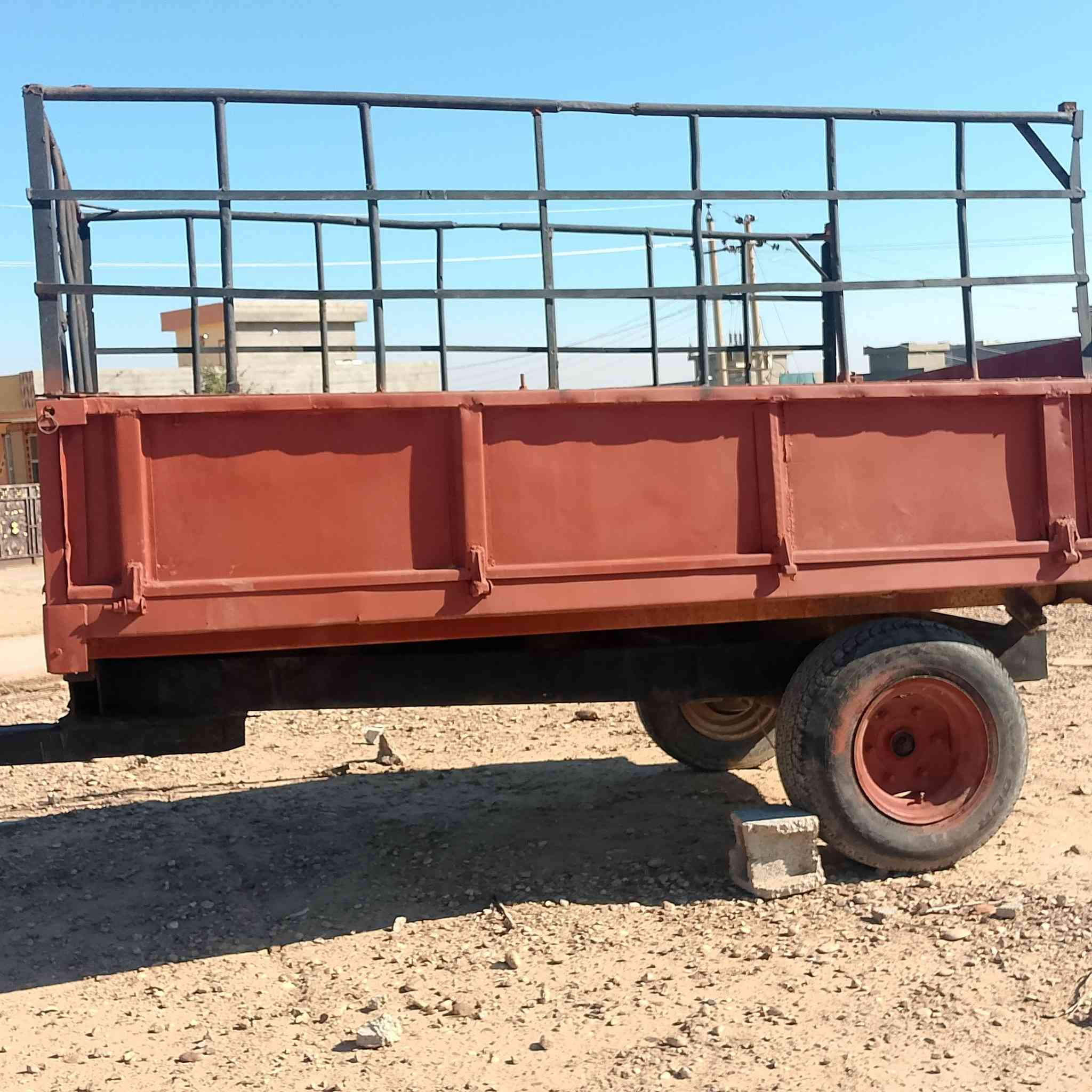 مكينة عنتر للبيع موديل 84 سنوية بيهة وراهة عربانة السعر اتصل على رقم ***********مكان ديالى
