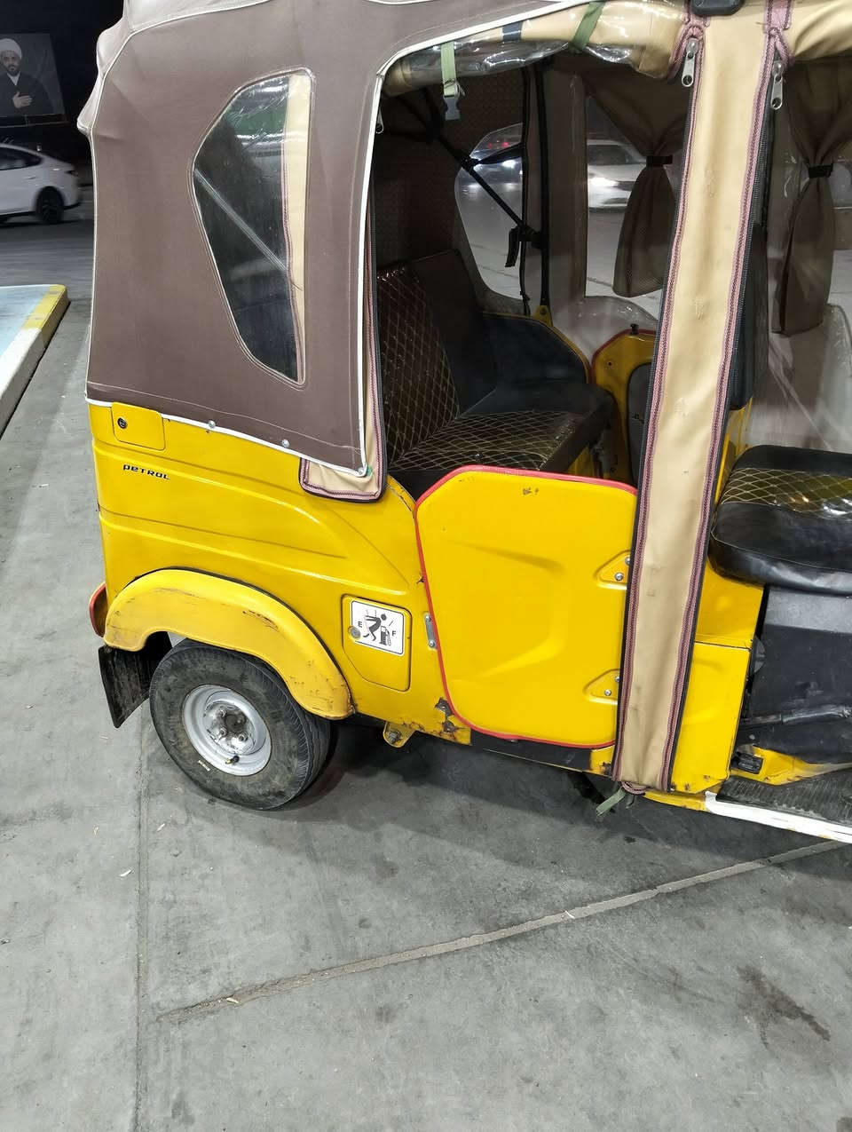 السلام عليكم تكتك 21 شهر 11 رقم بغداد 
العنوان مدينه الصدر السعر 7او ربع اوبيهه مجال 
***********
واتساب او اتصل
