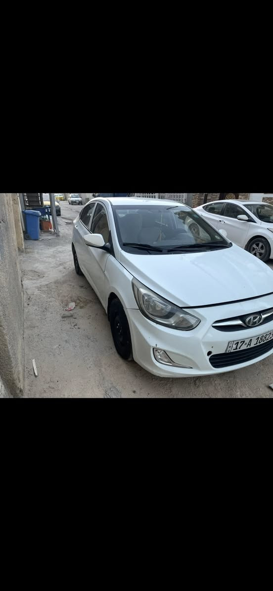 سلام عليكم شباب اكسنت البيع موديل2014خليجي مكينه الف وستميه رقمهةمثنا بيهة ضربة بل جاملغ لخلفي ورة سايق سيارة حلوة وجاهزة سعر 75 وبيهة مجال لطيبين او مراوس حسب لقناعة مكاني بغداد لعبيدي رقمي ***********
