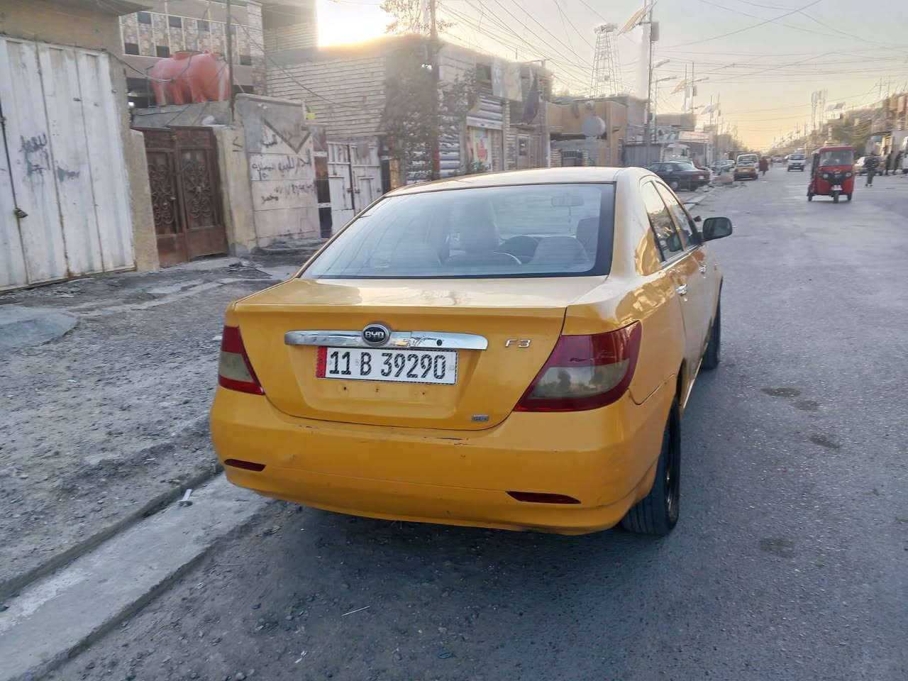 بي واي دي للبيع موديل 2011 رقم بغداد باسمي مصفره هيئه وغرامات مكينه كير جدد مصبوغه حزام اثر جراد فقط لاضربه ولاتبديل تخم تاير صدر خلفي أمامي جديد السعر 38 وبيها مجال ***********
