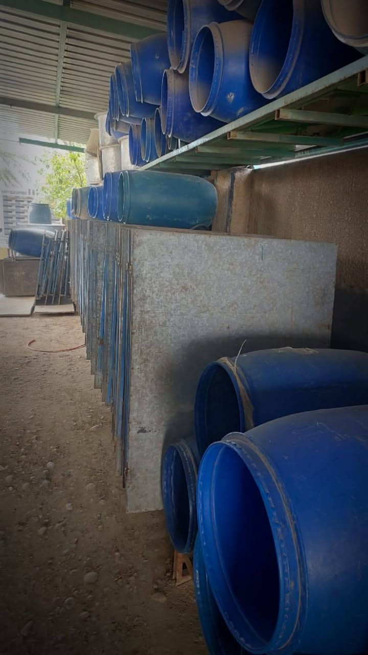 ميز طعام العدد ٩٩ميز العرض متر والطول متر و٢٠ سم مكاني بغداد ابي غريب هاتف *********** سعر الميز ٣٥وبي مجال طبعن الميز جديد مستخدم ٣مرات بليت صفر ٩ ثقيل
