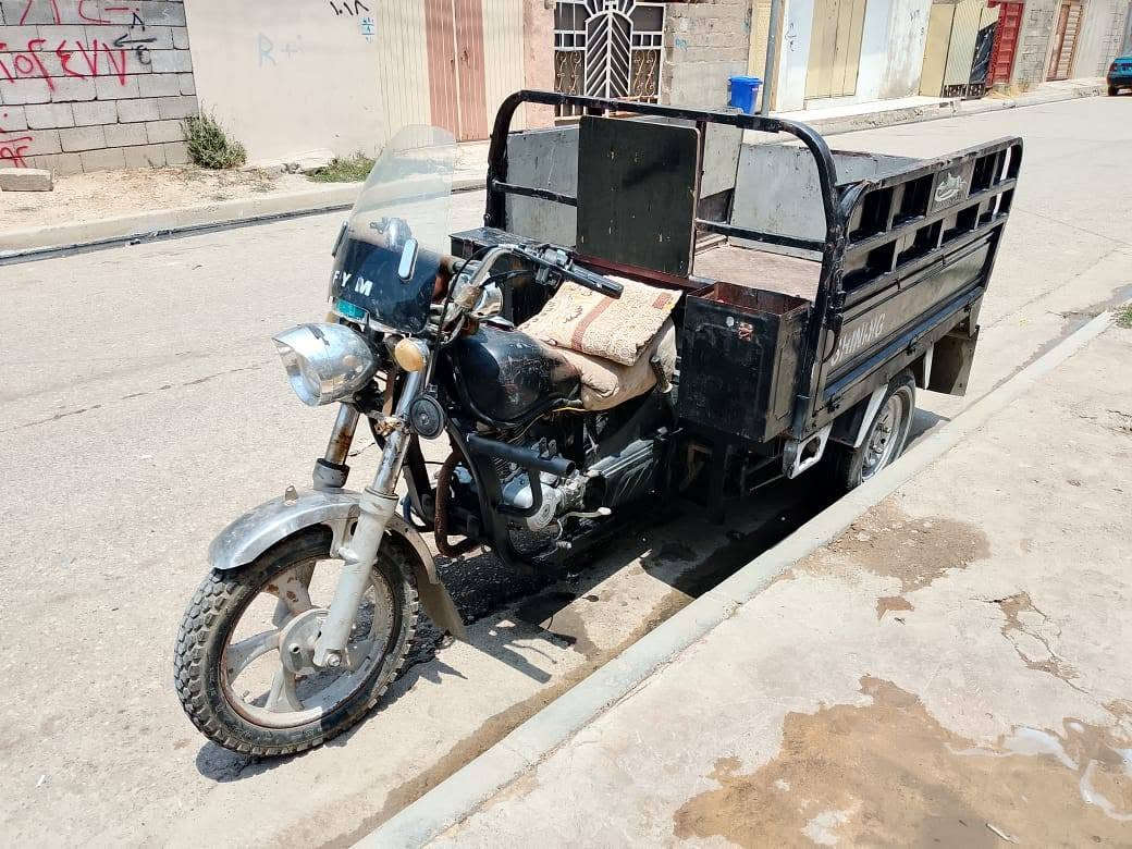 ستوته للبيع شاصي شرط ورمنيه شغاله كله مكينه موديل 20 سعر 850وبيه مجال شيء قليل مكاني حي سماح***********
