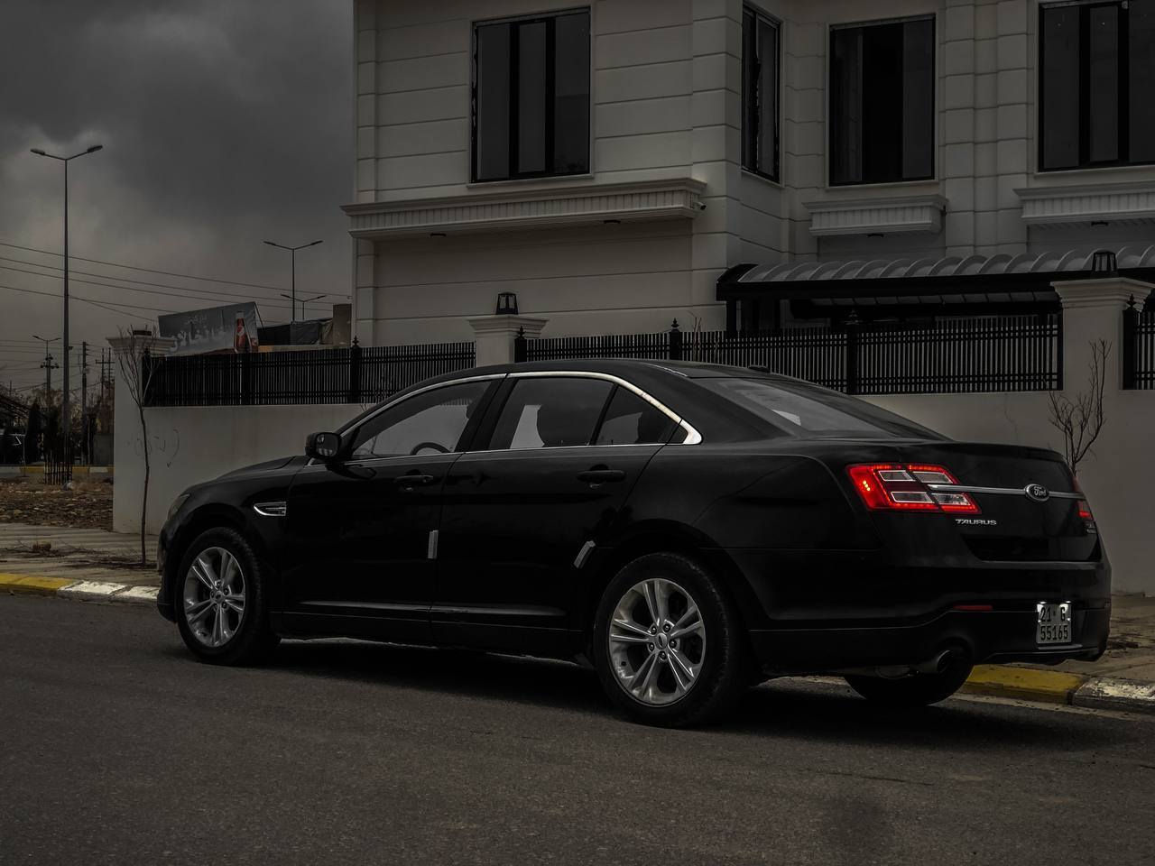 فۆڕد تۆرۆس  مۆدێل ( 2013 )
‎ مواسەفات ڕەنگ ڕەش / SEL 
‎نموونە لە پاکی و جوانی توندوو تۆڵی
,ناو ڕەش و شەغال ، تەبرید گەرم و سارد بەشەرت ، تەبرید سەر سوکان ، سوکان ڤۆڵیۆم ، تحدید سرعە ، کوشن کارەبا ، حاسە ، ئاوێنە هیتەر ، ئاوێنە فۆتۆ ، ئاوێنە کارەبا ، کۆدی دەرگا ، جام ئۆتۆ ، حاسەی تایە ، لایت ئۆتۆ ، دژە خلیسک ، سیستەمی کۆمپیوتەریە خۆی  چێکی خۆی دەکات  تایەی تازەی بۆ بەسراوە رەقەم و سەنەوی تازەیە تا کۆتای 2028 یەک دینار مەسرەفی تیدا نیە هەموو شتێکی بە شەرت، تەحویلیش بەشەرت  
تەنها کەمێک سردی هەیە و بێ سبوخ 
کۆبۆنی بەنزینشی هەیە
نرخ 115 $ کەمێک مەجال  
***********
شوێن چەمچەماڵ
