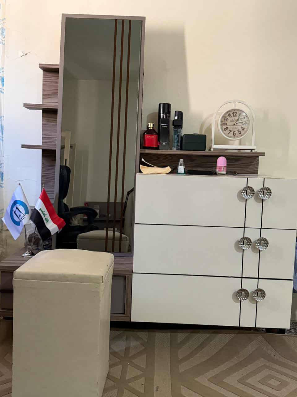 غرفه تركيه جديده نظافه ٩٠٪ ٨ قطع ب ٧٥٠ وبيها مجال اليريد يدخل خاص او يكتب تم


**إذا كنت صاحب هذا الإعلان وتريد حذفه لأي سبب، رجاءا أرسل رسالة إلى الدعم الفني**