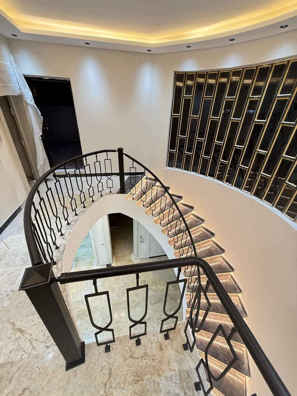 #الخبرة في التصميم📝 ⁦🧰 و الابداع في التصنيع⁦📏⁩ و الدقة في التركيب🛠⁦👷

 تجدونه في منزلكم مقدم لكم من #معرض نور الحسن للمحجرات التركيه 🇹🇷⚜️

-----------------------------------------------------------------

#تصميم📝 و #تنفيذ📐 و #تركيب🔧 محجر ذو جودة عاليه وبأسعار مناسبة جدا 💵
🫴🏻 
الالمنيوم 3خطوط المتر 38لف 💓
ألالمنيوم 4خطوط المتر 40الف💓 
سعر الرمانه 3الف فقط 💓
💓⚜️🔱🌹🇹🇷❄️🩷⚜️
أسعار الالمنيوم المربع الاسود والشمباني المتر 70الف باقي الالوان كلمن وسعره
❄️❄️❄️❄️❄️❄️❄️❄️
(سعر العرنوص الملكي من 20 الف الى 35الف ) 
(أسعار الجام المقسى المتر 65الف)
(سعر المتر الحديد مع قبضه الالمنيوم 85الف)
🏴🏳️🏴🏳️🏴🏳️🏴🏳️
بالقوة والجماليه بضمان لمدة (5)سنوات للمنتوج ...
يمتاز بروعة الوانه وفخامة تصميمه واناقة تفاصيله...
نقدم لكــــم محجرات من مادة الABS   و زجاج مقسى ١٠ ملم و ألالمنيوم لجميــع الاذواق

يتكون البوليمرالمشترك من ثلاث مواد

اكريلونتريل: يزيد المقاومة ضد الحراره العالية والتفاعلات الكيميائية
البوتادين: يزيد قوة الانضغاط والصلابة
الستايرين: الليونة افضل والتماسك العالي

خصائص المادة..💎
1- الصلابه والاستحكام
2- قوة العالية امام الضربات
3- ثبات الالوان لفتره طويله
4-العزل عن الكهرباء
5- تحمل درجات الحراره العالية والرطوبه
كل هذه الخصائص جعلت من #معرض نور الحسن للمحجرات التركيه اعطاء ضمان لمدة (5)سنوات بجميع منتجاتنــا

متوفر الآن في #معرض نور الحسن للمحجرات التركية 🇹🇷⚜️

شكرا لثقتكم و بثقتكم نتطور 👍🏻✅للأطلاع والحجز والاستفسار زيارة الصفحة 📲
او الإتصال على ألارقام التاليه 
 ***********
***********
 واتساب 📱🍀
العنوان كربلاء المقدسة  🏙
